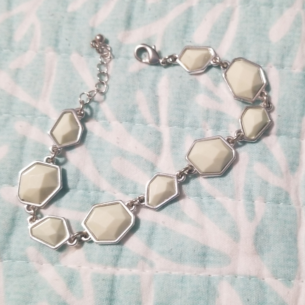 🦀White stone bracelet- lobster clasp